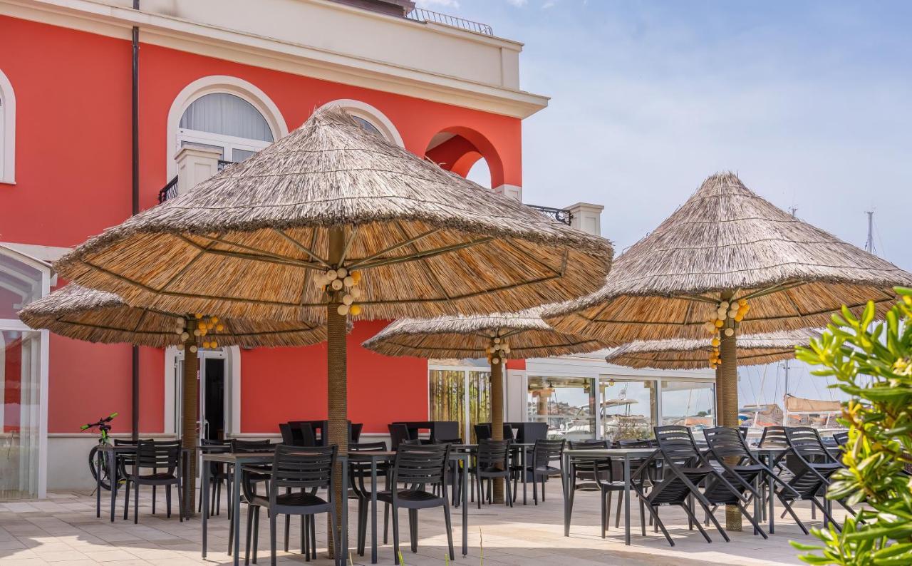 Villa Arcadium ตรีบูนย์ ภายนอก รูปภาพ