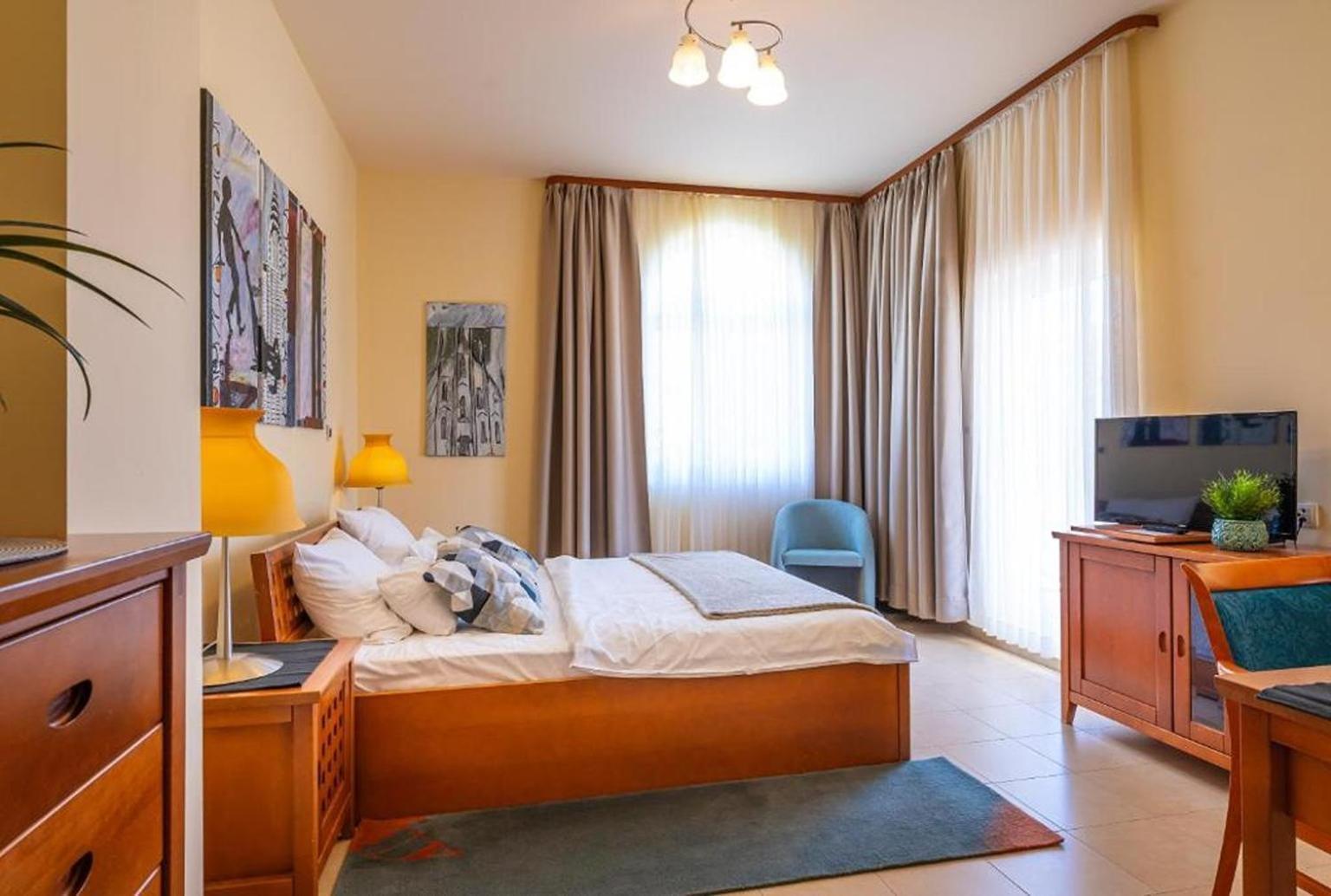 Villa Arcadium ตรีบูนย์ ภายนอก รูปภาพ