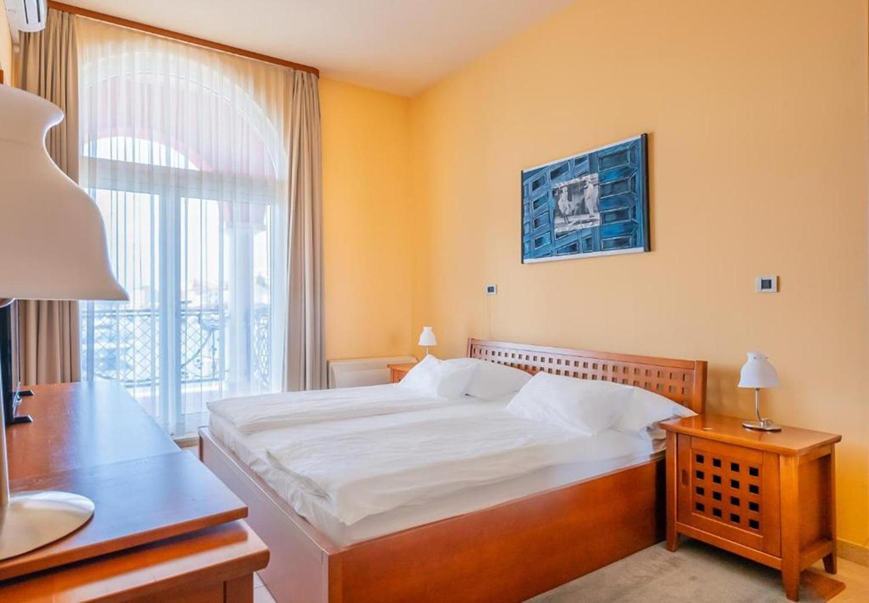 Villa Arcadium ตรีบูนย์ ภายนอก รูปภาพ
